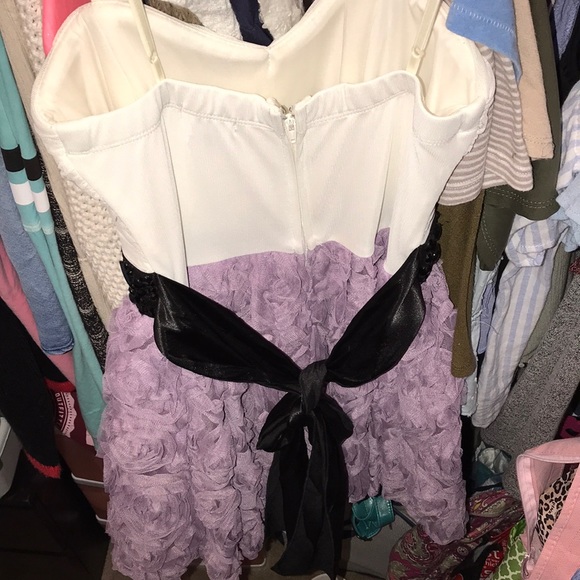 dress - Picture 3 of 3